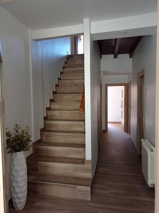 Вілла Agradable Casa Antigua Reformada Con Patio Espejon Екстер'єр фото